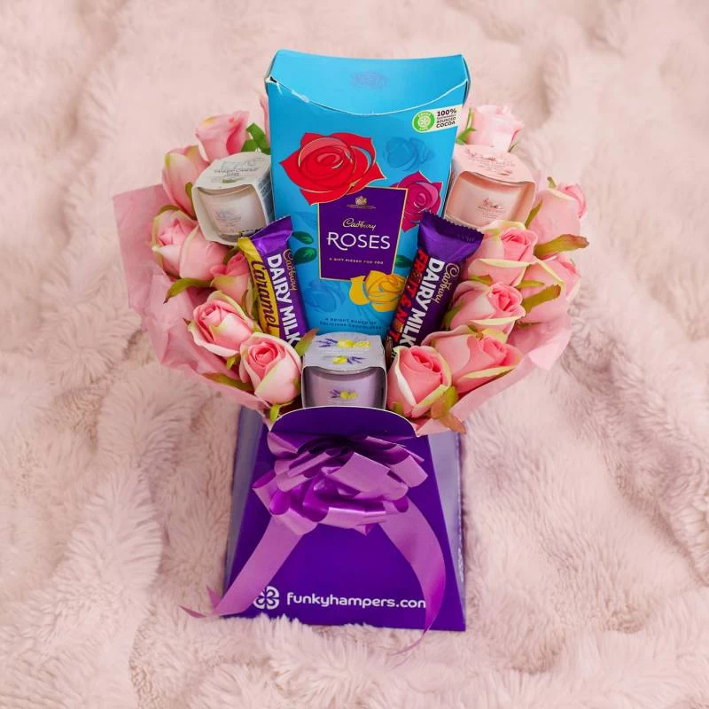Yankee Candle And Cadbury Pink Roses Bouquet