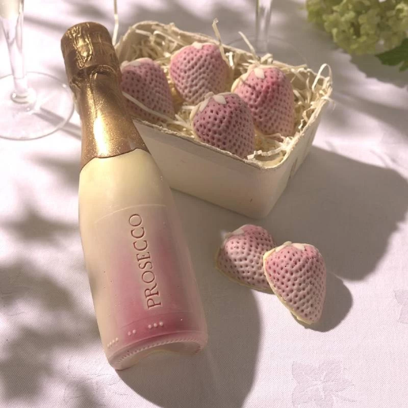 Chocolate Prosecco And Strawberries