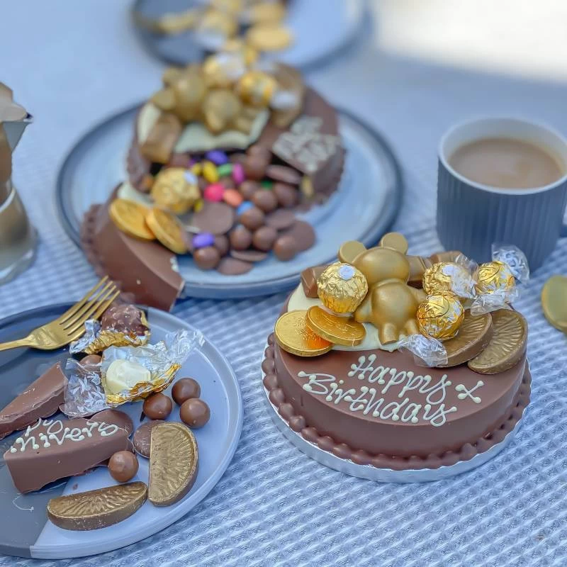 Mini Gold Chocolate Smash Cake - Image 2