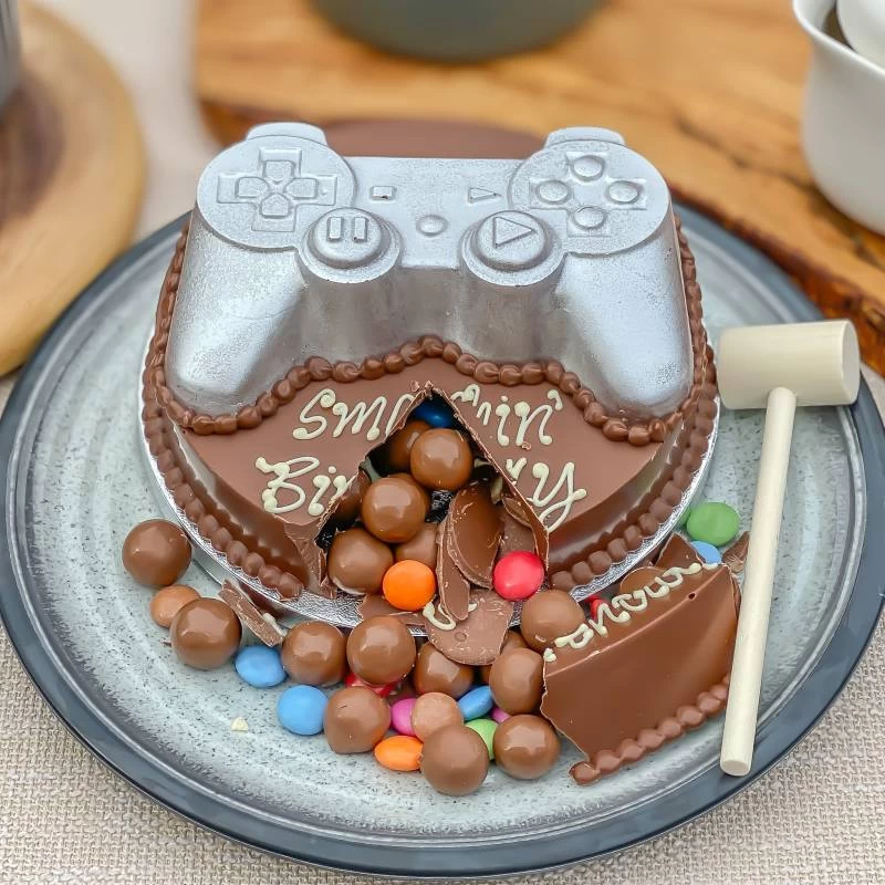 Mini Gamers Smash Cake - Image 2