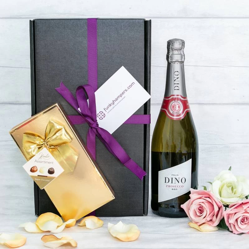 Prosecco And Belgian Chocolates Hamper