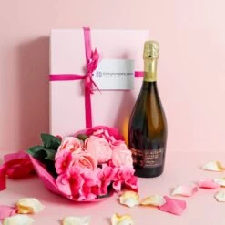 The Prosecco And Flowers Pink Hamper