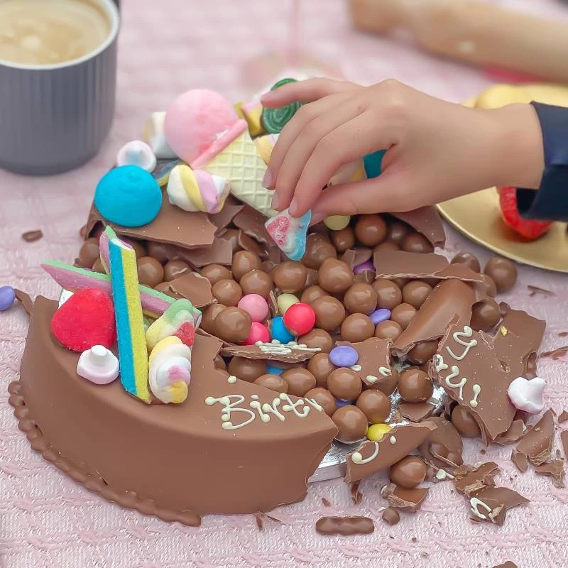Pick N Mix Smash Cake - Image 2