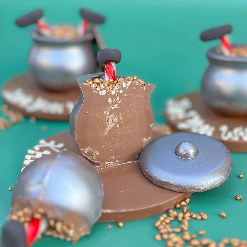 Solid Chocolate Halloween Witches Pot - Image 2